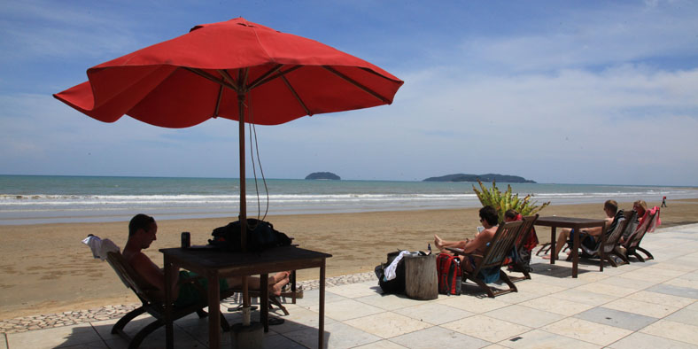 Tanjung Aru Beach - Kota Kinabalu